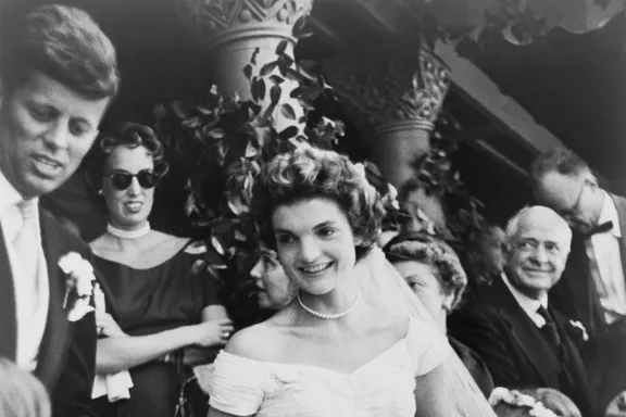 14 Hidden Details On Jackie Kennedy’s Wedding Dress You Didn’t Know About