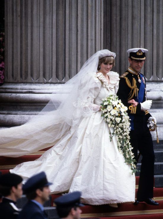 Princess Diana Looks That The Queen Didn't Approve Of - Fame10