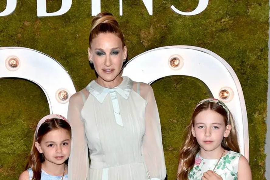 Sarah Jessica Parker’s Twin Daughters Make Rare Red Carpet Appearance