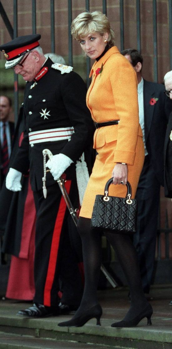 Rare Photos Of Princess Diana - Fame10