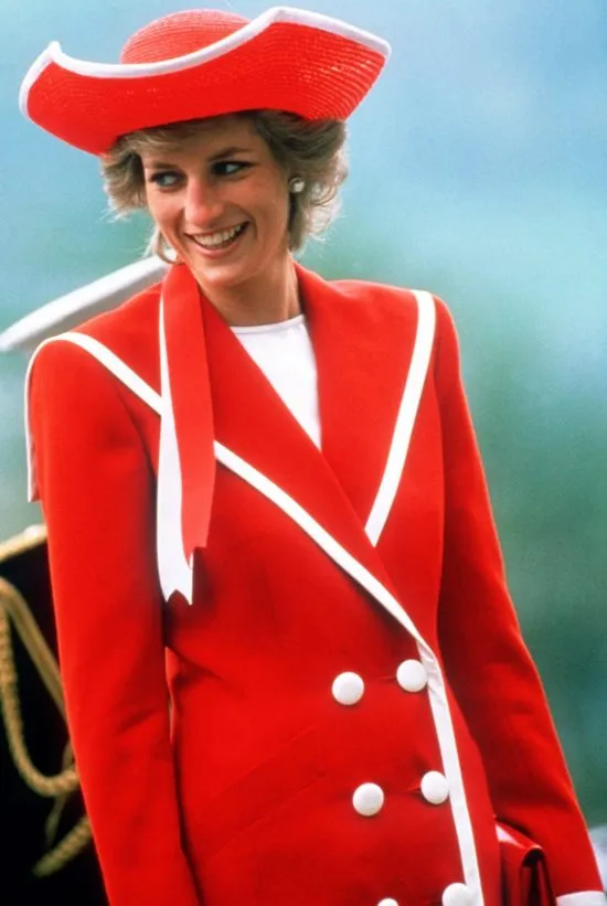 Rare Photos Of Princess Diana - Fame10