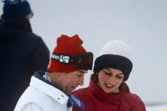 Rare Royal Couple Pics of Diana/Charles, Kate/William, Elizabeth/Philip You Haven't Seen