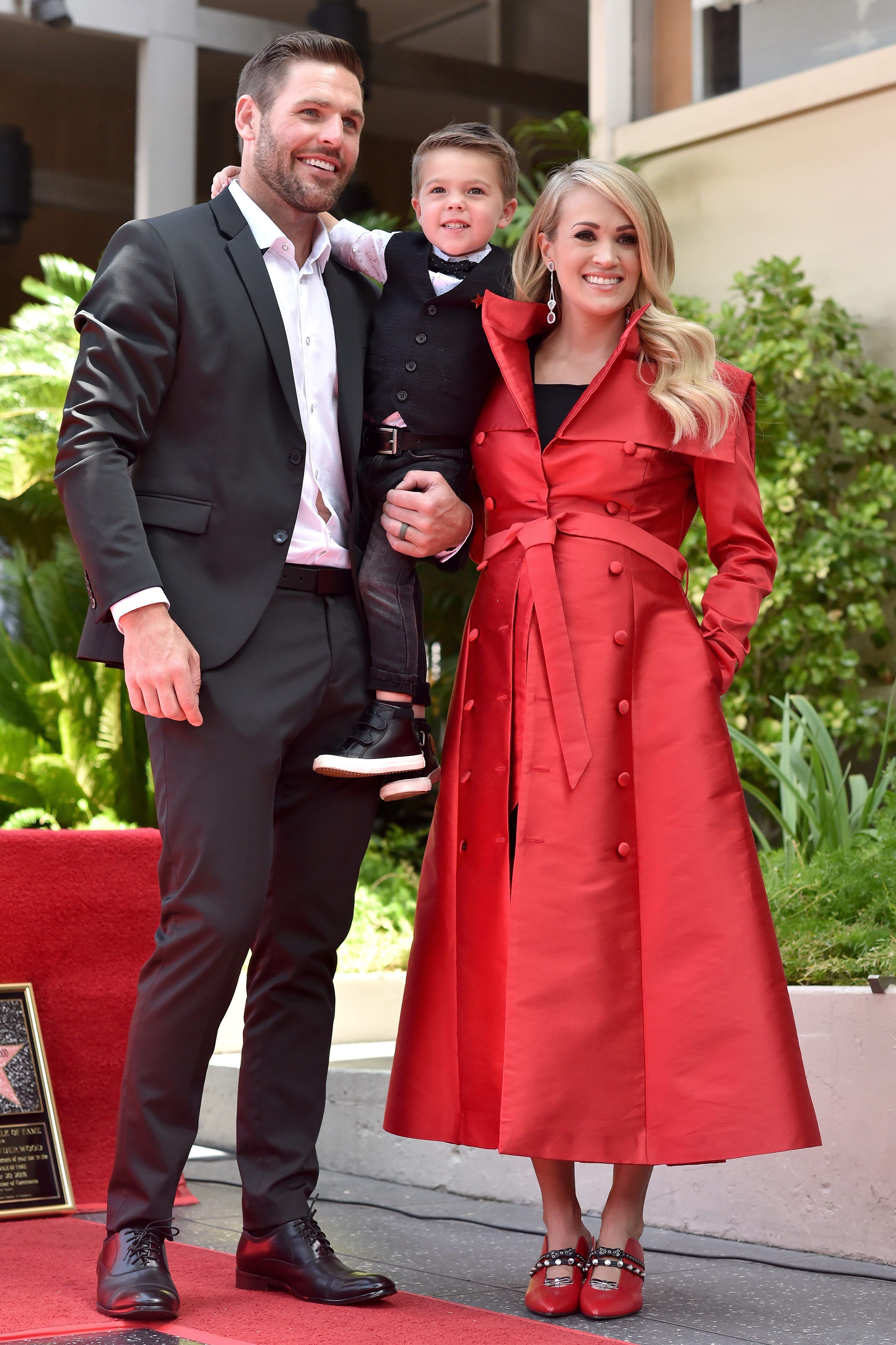 Breaking News: Carrie Underwood's Instagram Is On Fire!