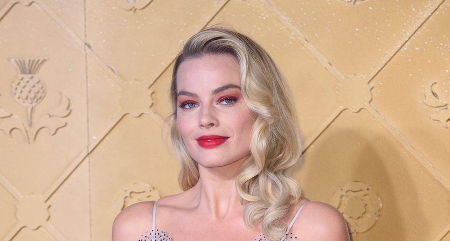 Margot Robbie Signs On As Lead In Live-Action Barbie Movie - Fame10