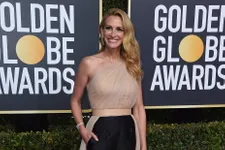 Did Julia Roberts Just Wear Pants And A Dress To The 2019 Golden Globes?