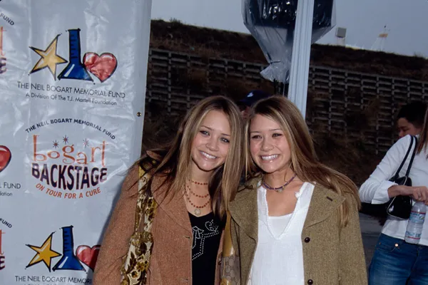 Rare Mary-Kate And Ashley Olsen Pics You Haven’t Seen