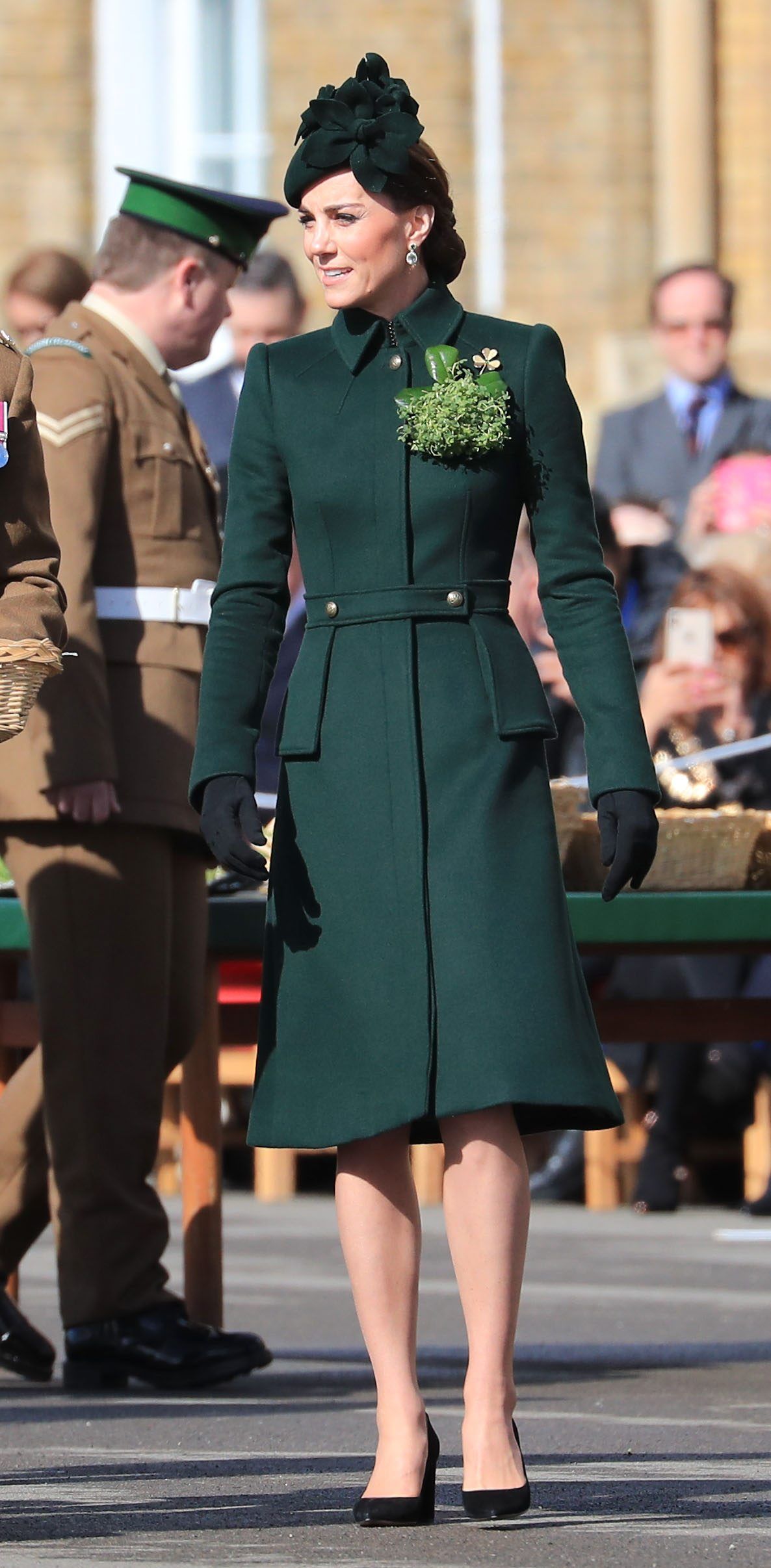 Kate Middleton Celebrated St Patricks Day In An Emerald Coat Dress Fame10 