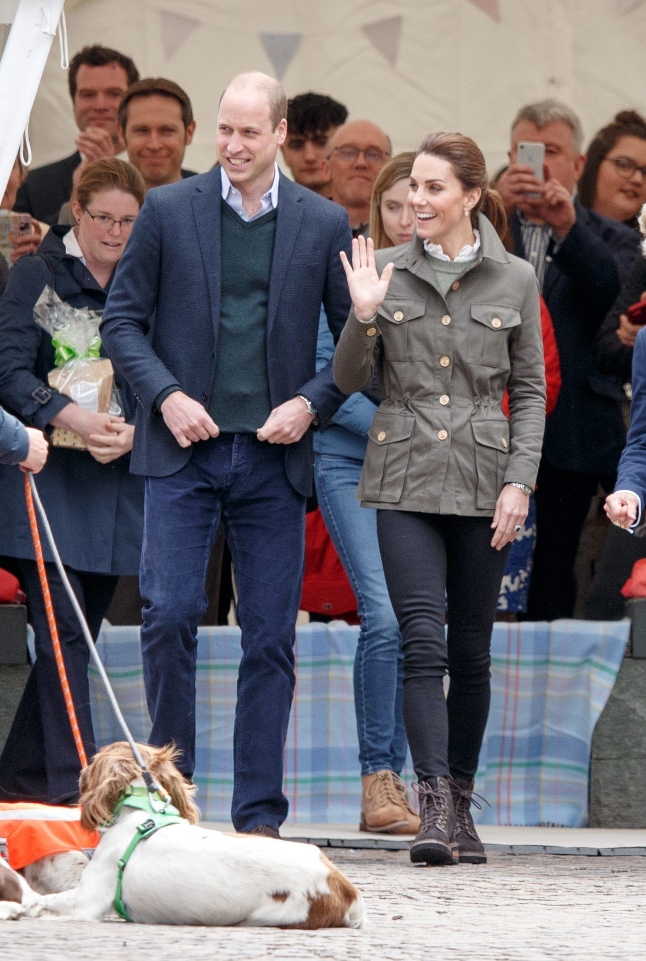 Kate Middleton Keeps It Casual In Skinny Jeans And Boots - Fame10