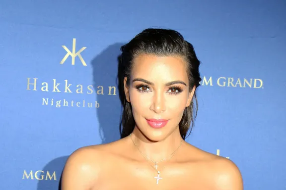Celebs Who Were Married And Divorced By 25