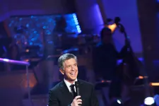 Dancing With The Stars Host Tom Bergeron Voices Disagreement With One Season 28 Celebrity Casting