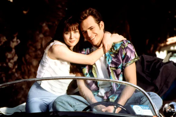 Secrets Behind Beverly Hills 90210's Off-Screen Relationships