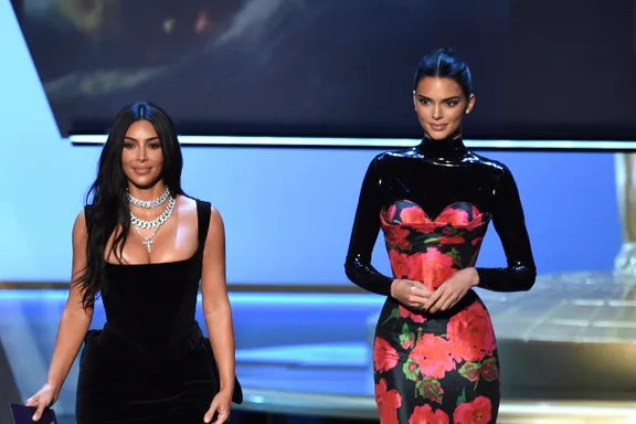 The Audience Laughed At Kim Kardashian And Kendall Jenner’s 2019 Emmys Presentation