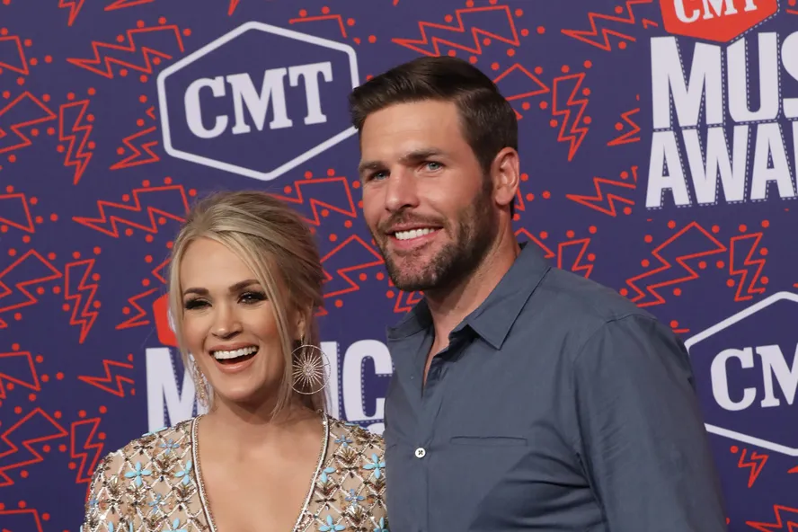 Carrie Underwood Celebrates Anniversary Of Meeting Husband Mike Fisher With Adorable Post