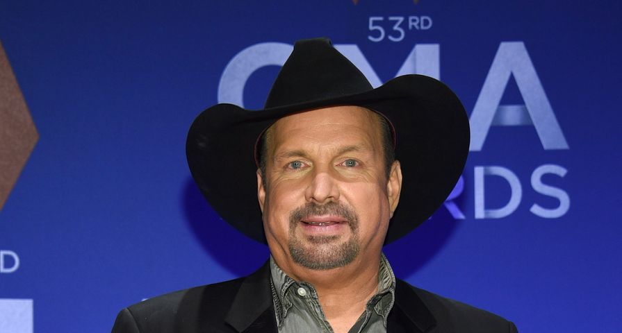 Garth Brooks Awarded Entertainer Of The Year At The 2019 CMA Awards ...