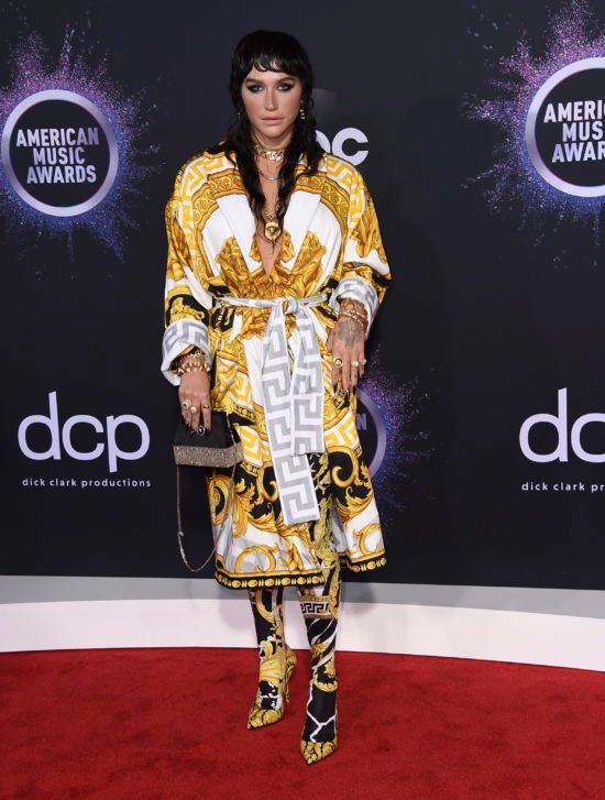 American Music Awards 2019: Red Carpet Hits & Misses Ranked - Fame10