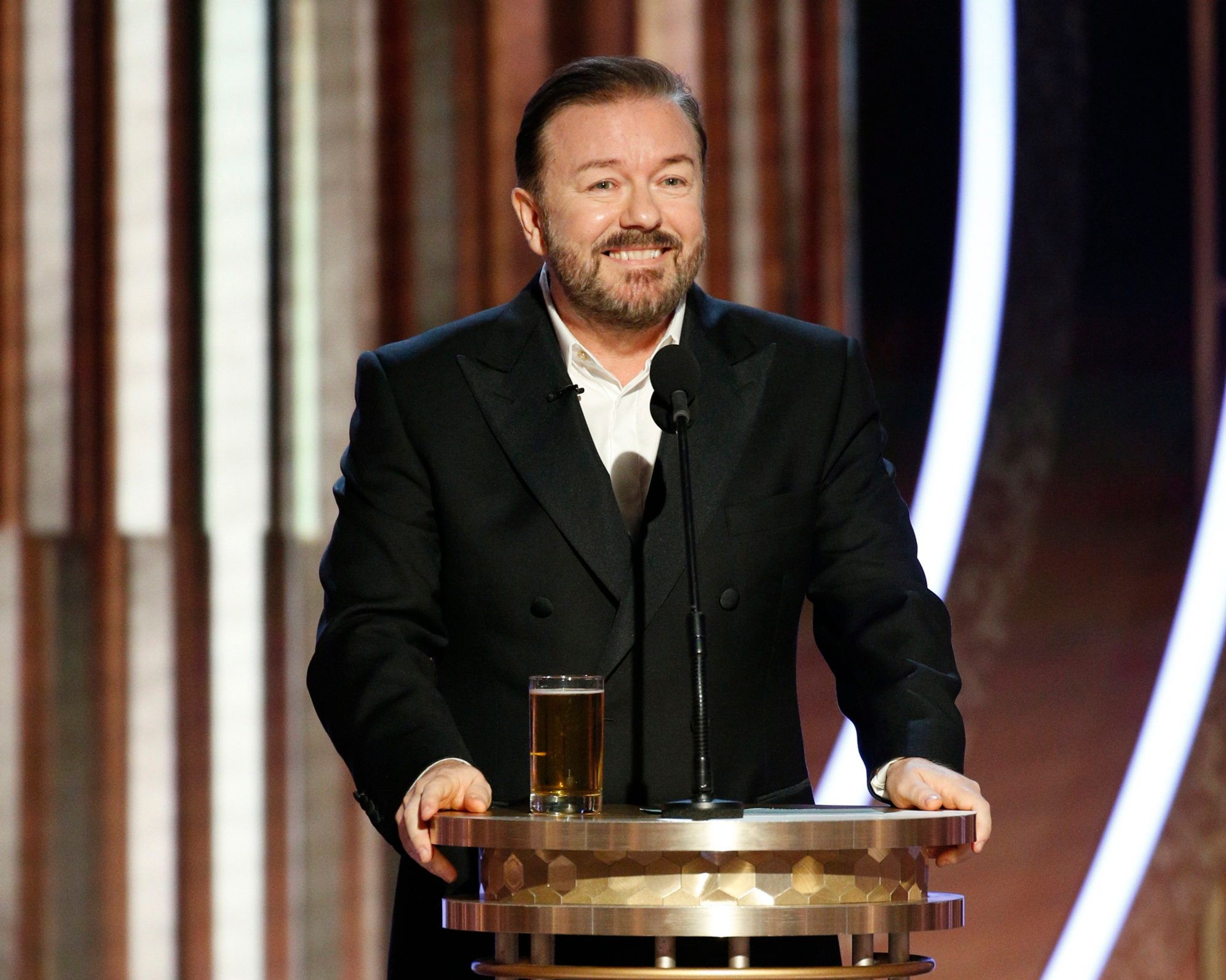 Did Ricky Gervais Lose His Beloved Wife? - av5ebeq