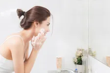The 5 Best Exfoliators For Acne-Prone Skin