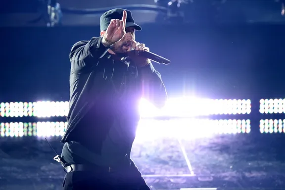 Eminem Makes Surprise Appearance At Oscars With A Special Performance Of “Lose Yourself”