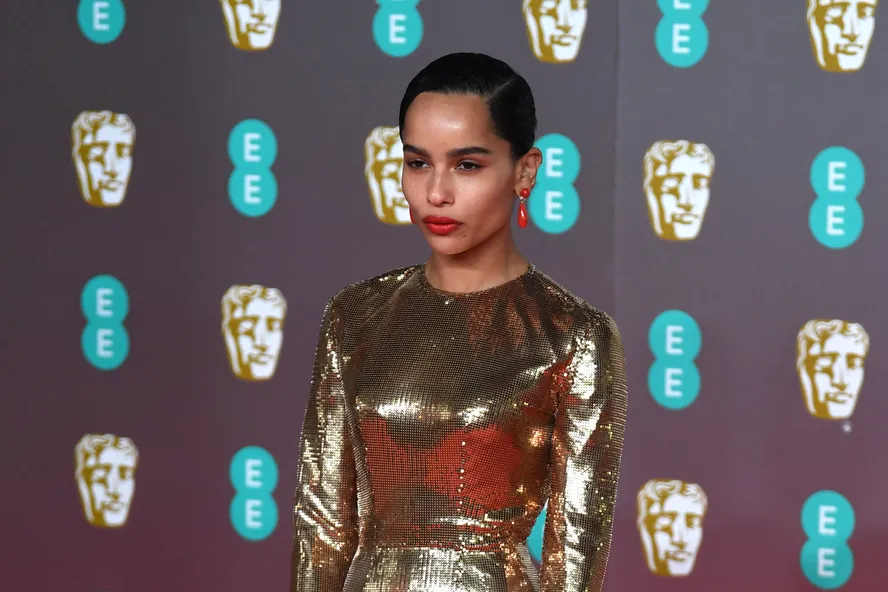 Zoë Kravitz Wore Head-To-Toe Glitter For The 2020 BAFTAs