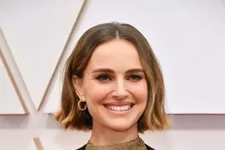 Natalie Portman’s Cape Is Embroidered With The Names Of Snubbed Female Directors At 2020 Oscars
