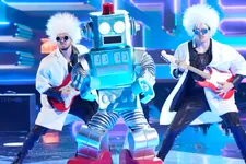 ‘The Masked Singer’ Season 3 Premiere Reveals The Celebrity Behind Robot