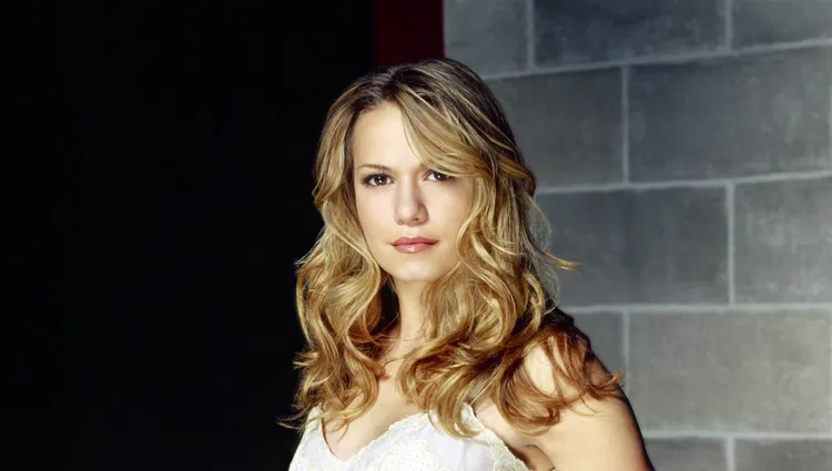 One Tree Hill Quiz: How Well Do You Know Haley James Scott - Fame10