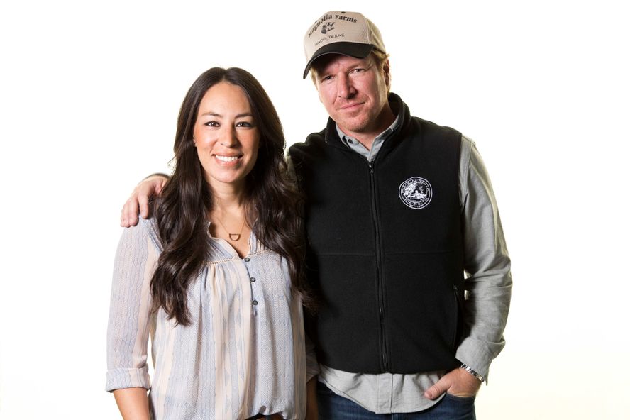 Chip And Joanna Gaines Are Returning To TV With A Fixer Upper Reboot
