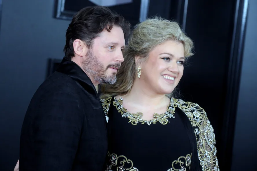 Kelly Clarkson Says Her Kids Have Had ‘A Lot Of Help’ From Therapists Amid Divorce