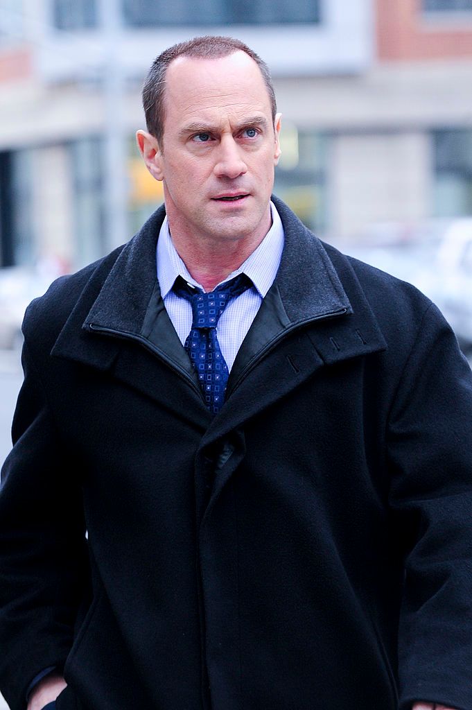 Chris Meloni Shares First Photos Of Elliot Stabler's Law & Order: Svu 