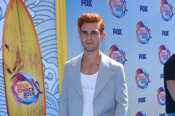 Riverdale’s KJ Apa Expecting First Baby With Girlfriend Clara Berry