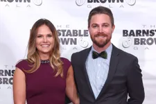 Stephen Amell Confirms He Was Removed From Flight After Public Argument With Wife