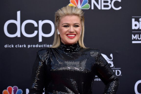 Kelly Clarkson Requests To Be Legally Divorced From Estranged Husband
