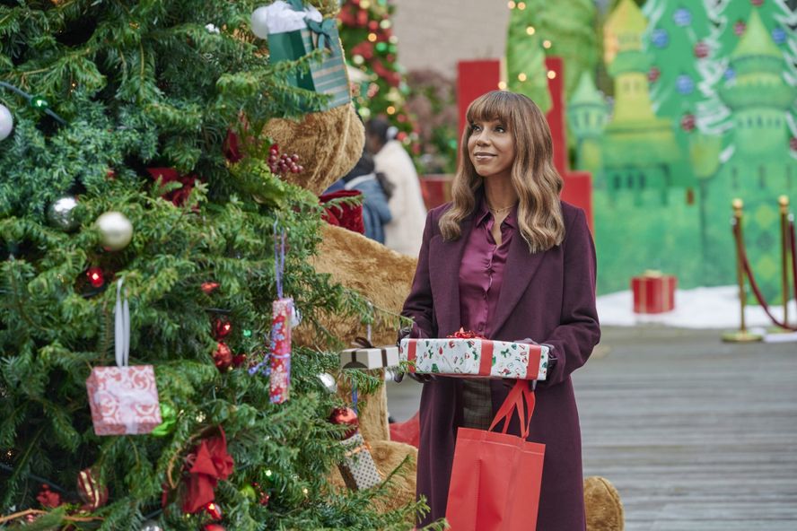 Hallmark Set To Air First Holiday Movie Featuring Character On Autism Spectrum