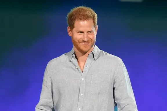 Prince Harry Allegedly Went Into ‘Panic Mode’ After Queen Elizabeth II’s Hospital Stay