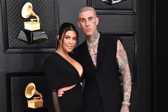 Kourtney Kardashian Marries Fiancé Travis Barker In Surprise Las Vegas Wedding