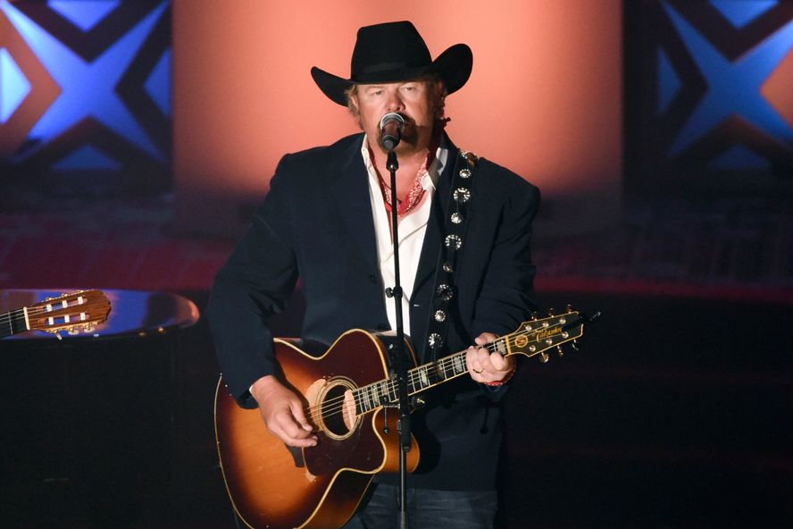 Country Star Toby Keith Reveals Stomach Cancer Diagnosis