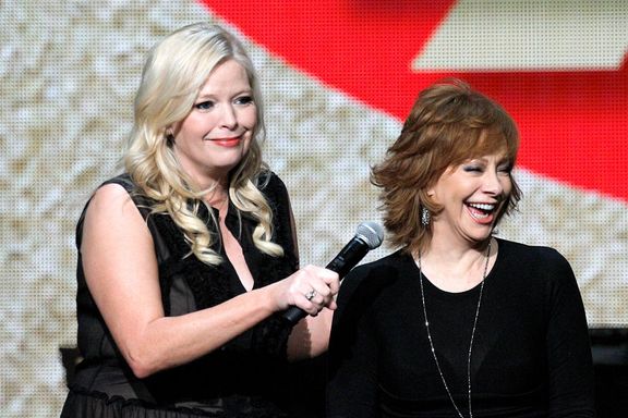 Reba McEntire And Costar Melissa Peterman Team Up For New Lifetime Movie